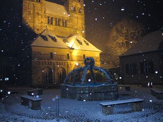 Osterbrunnen in Fritzlar am 28.03.2013